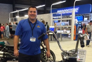 Curt Gandy of J&P Cycles Checks out the Competition at Ultimate Builder