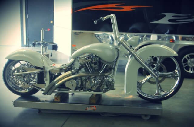 Kenny Williams of KW Customs is a master craftsman and a builder of killer custom baggers